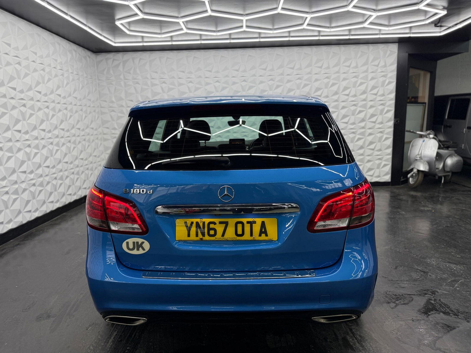 Mercedes-Benz B Class 1.5 B180d AMG Line 7G-DCT Euro 6 (s/s) 5dr 5dr Automatic 2017