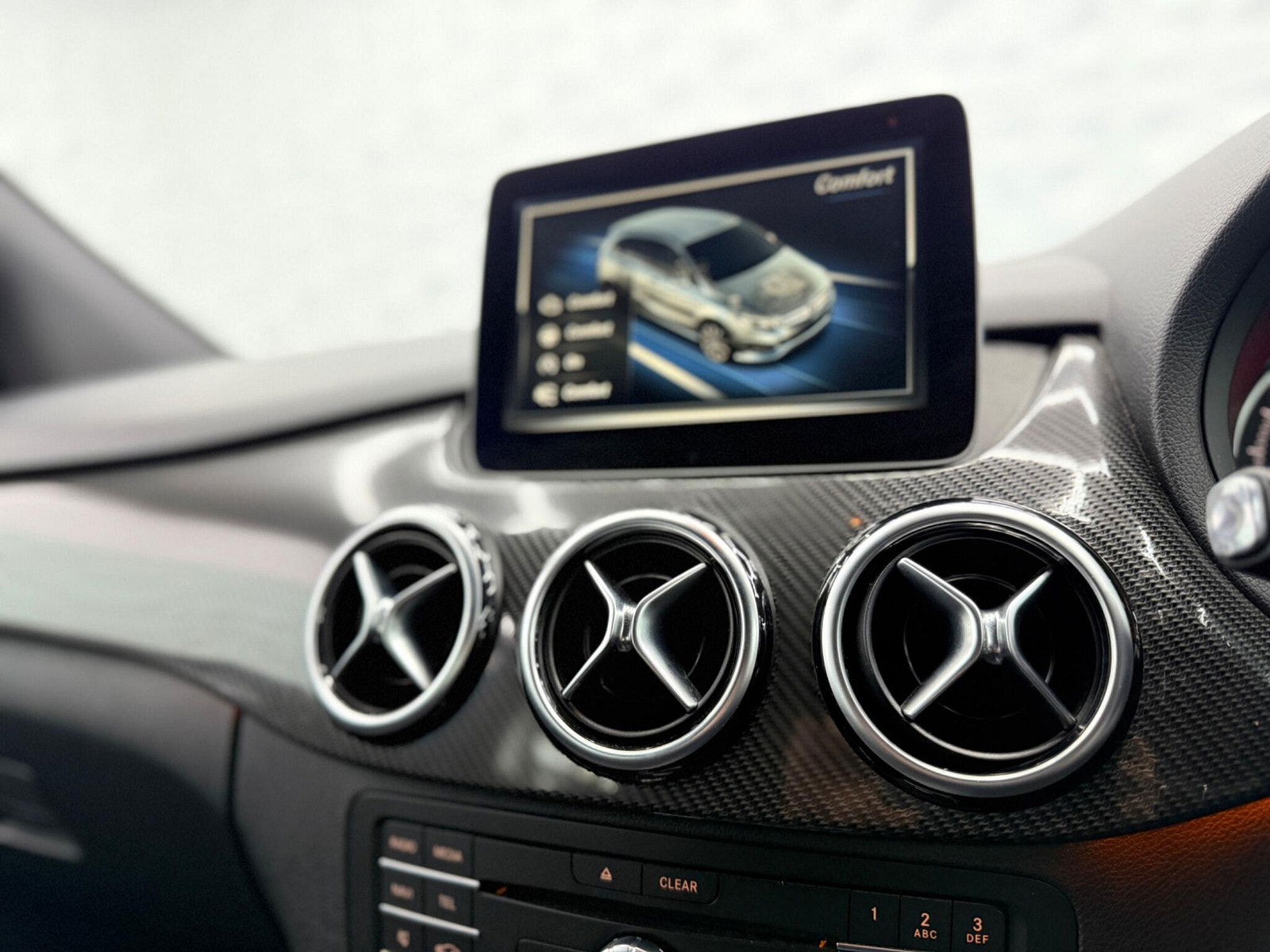 Mercedes-Benz B Class 1.5 B180d AMG Line 7G-DCT Euro 6 (s/s) 5dr 5dr Automatic 2017