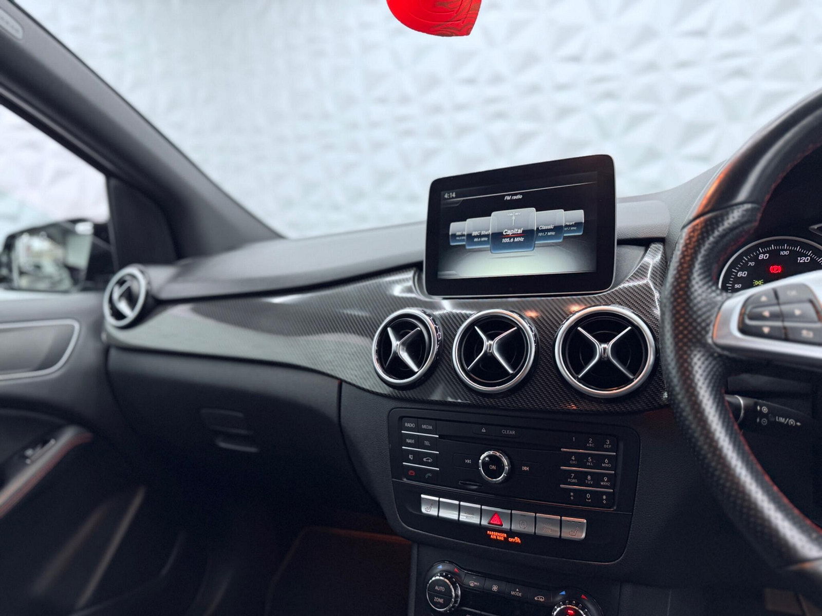 Mercedes-Benz B Class 2.1 B200d AMG Line (Executive) Euro 6 (s/s) 5dr 5dr Manual 2017