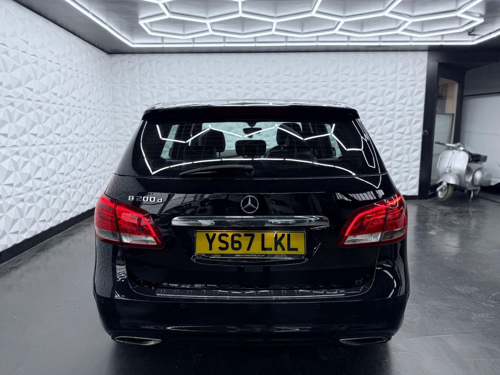 Mercedes-Benz B Class 2.1 B200d AMG Line (Executive) Euro 6 (s/s) 5dr 5dr Manual 2017