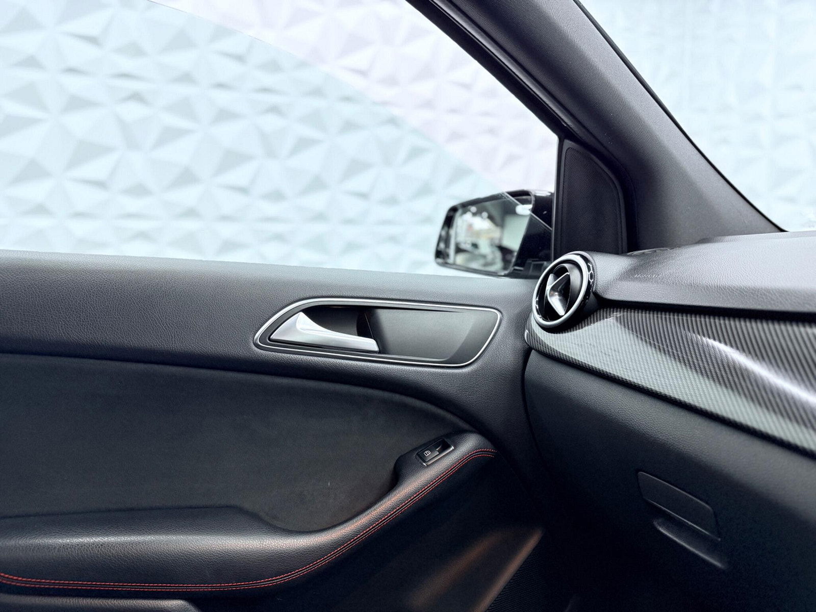 Mercedes-Benz B Class 2.1 B200d AMG Line (Executive) Euro 6 (s/s) 5dr 5dr Manual 2017