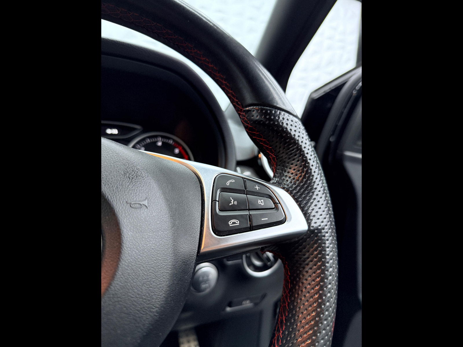 Mercedes-Benz B Class 2.1 B200d AMG Line (Executive) Euro 6 (s/s) 5dr 5dr Manual 2017