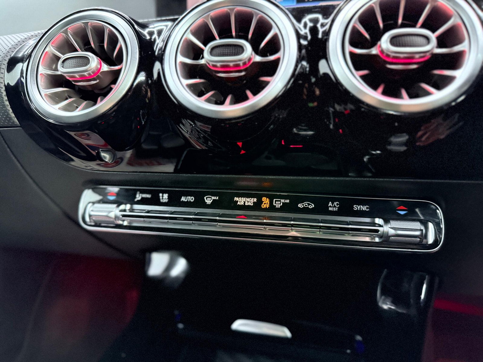 Mercedes-Benz CLA 2.0 CLA220d AMG Line (Premium Plus 2) Coupe 8G-DCT Euro 6 (s/s) 4dr 4dr Automatic 2021