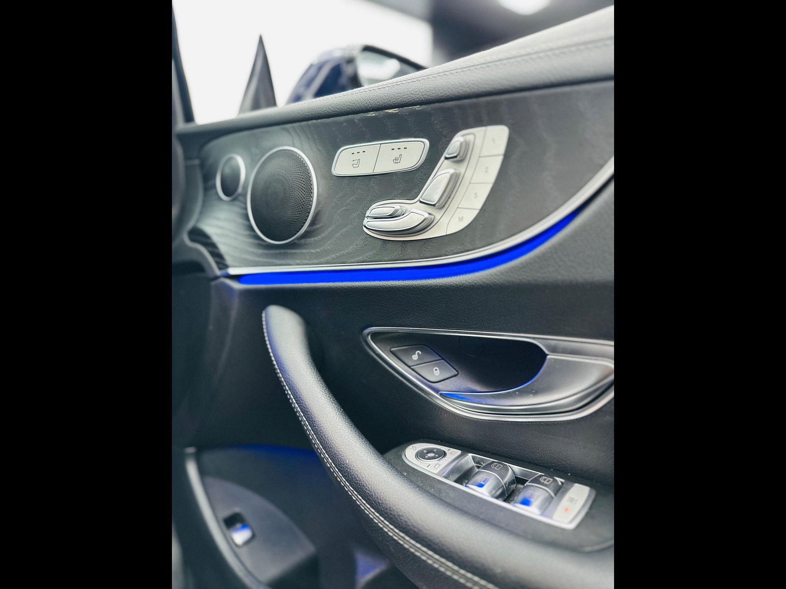 Mercedes-Benz E Class 2.0 E220d AMG Line (Premium) Cabriolet G-Tronic+ Euro 6 (s/s) 2dr 2dr Automatic 2020