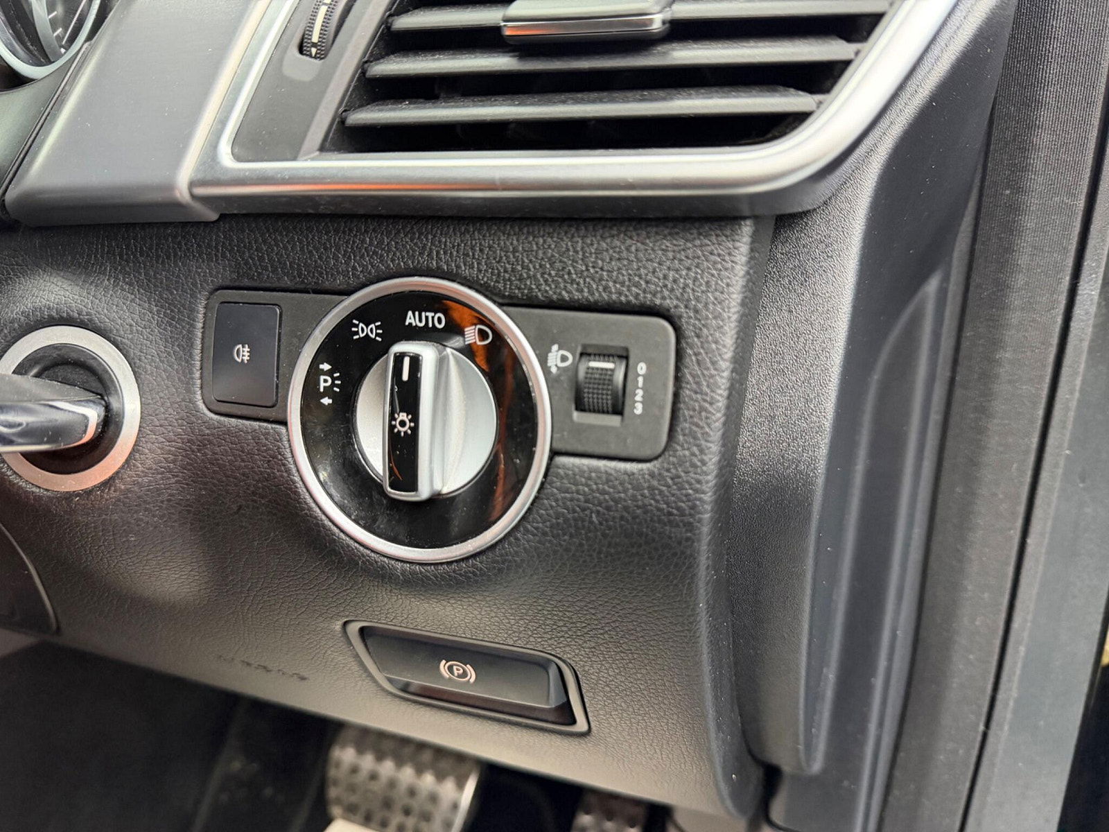 Mercedes-Benz M Class 2.1 ML250 BlueTEC AMG Sport G-Tronic 4WD Euro 6 (s/s) 5dr 5dr Automatic 2014