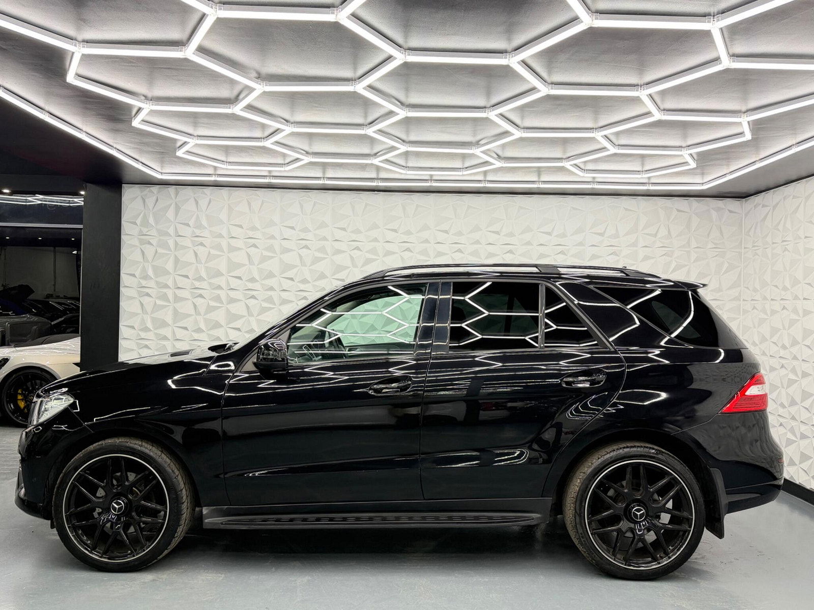 Mercedes-Benz M Class 2.1 ML250 BlueTEC AMG Sport G-Tronic 4WD Euro 6 (s/s) 5dr 5dr Automatic 2014