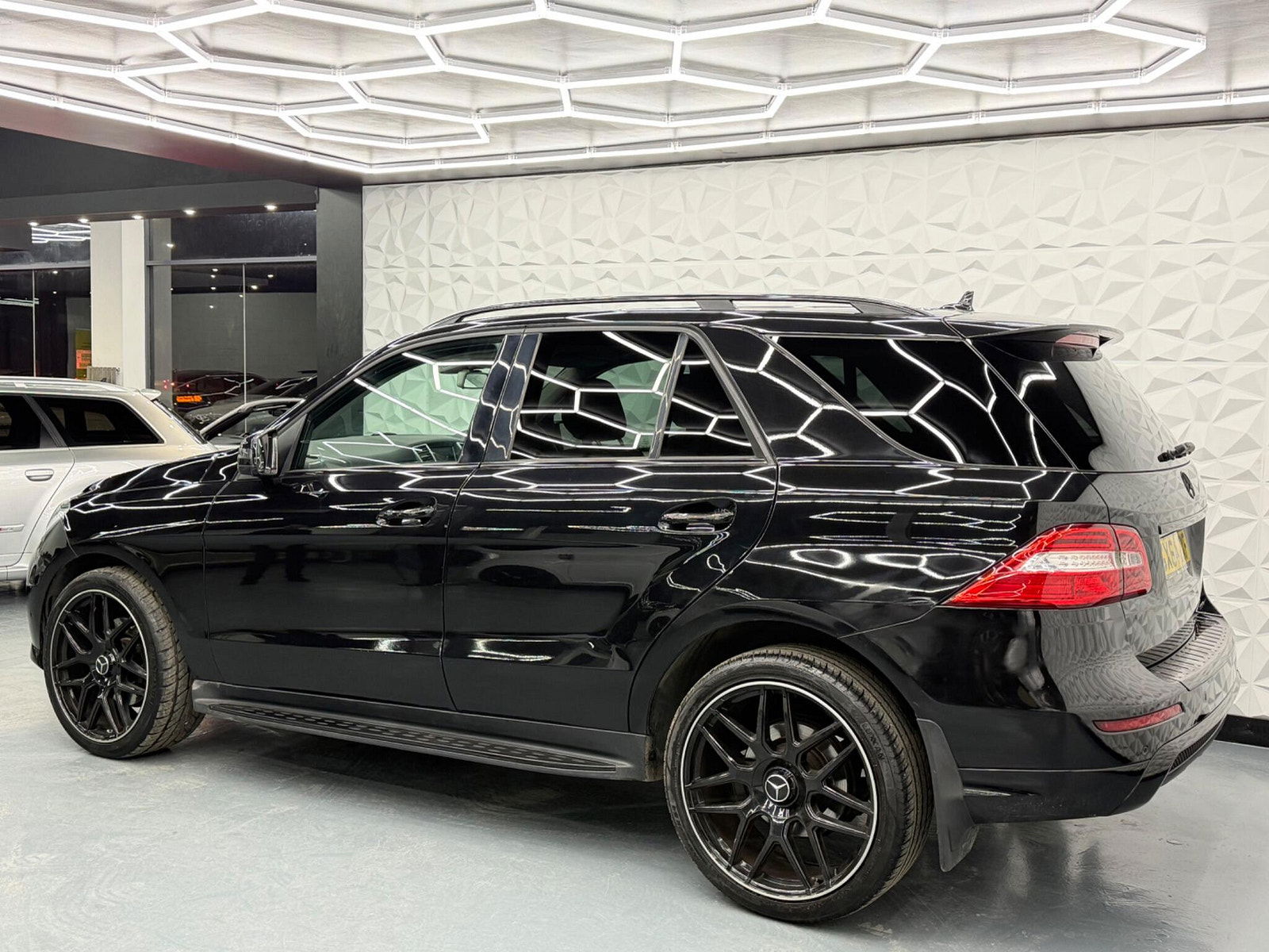 Mercedes-Benz M Class 2.1 ML250 BlueTEC AMG Sport G-Tronic 4WD Euro 6 (s/s) 5dr 5dr Automatic 2014