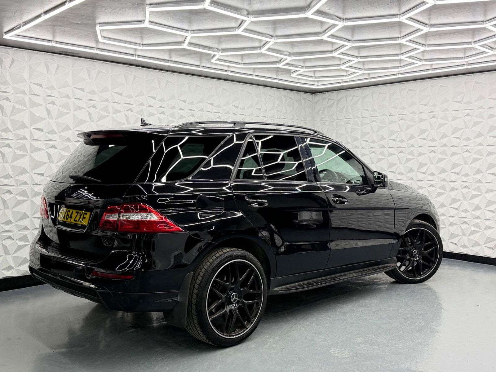 Mercedes-Benz M Class 2.1 ML250 BlueTEC AMG Sport G-Tronic 4WD Euro 6 (s/s) 5dr 5dr Automatic 2014