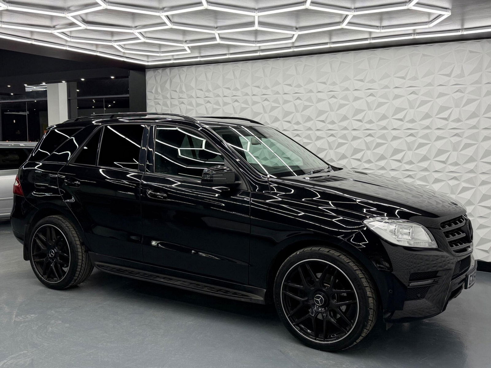 Mercedes-Benz M Class 2.1 ML250 BlueTEC AMG Sport G-Tronic 4WD Euro 6 (s/s) 5dr 5dr Automatic 2014