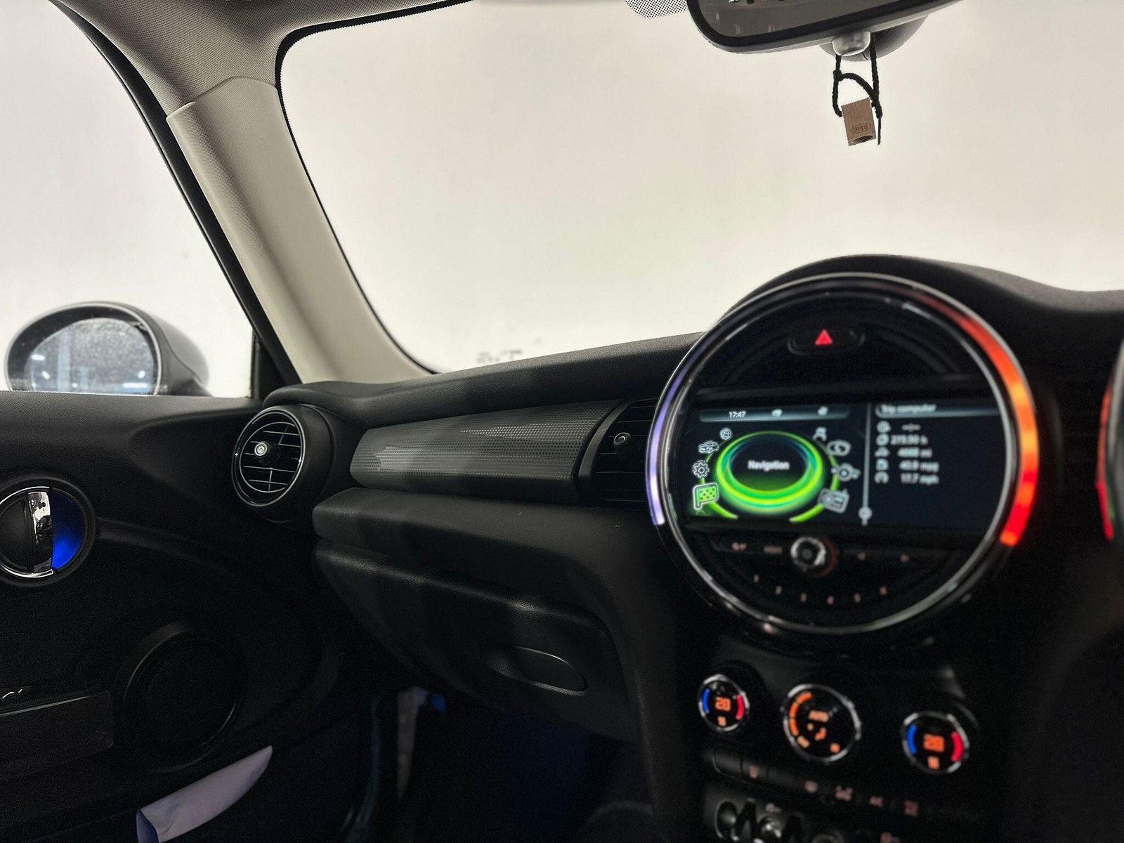 MINI Hatch 1.5 Cooper D Euro 6 (s/s) 3dr 3dr Manual 2015