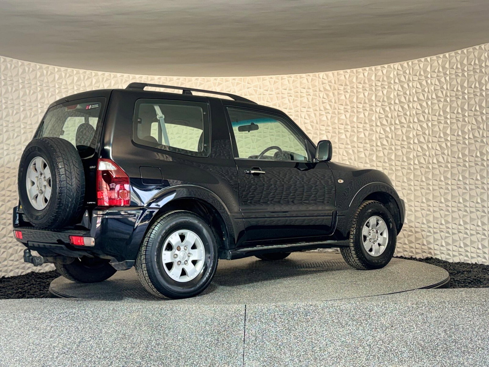 Mitsubishi Shogun 3.2 DI-D Equippe 3dr 3dr Manual 2007