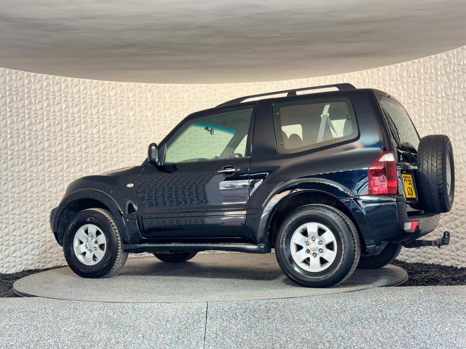 Mitsubishi Shogun 3.2 DI-D Equippe 3dr 3dr Manual 2007