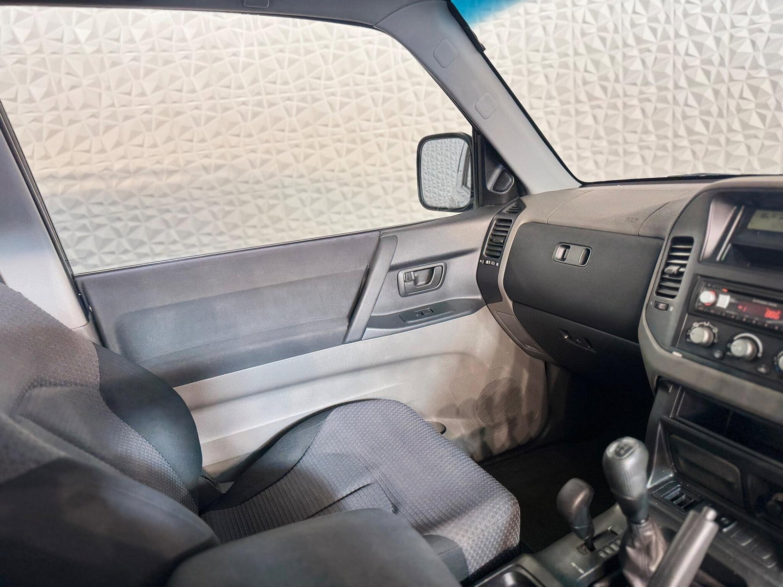 Mitsubishi Shogun 3.2 DI-D Equippe 3dr 3dr Manual 2007