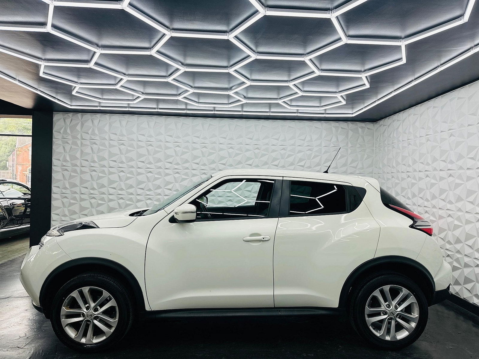 Nissan Juke 1.5 dCi N-Connecta Euro 6 (s/s) 5dr 5dr Manual 2017