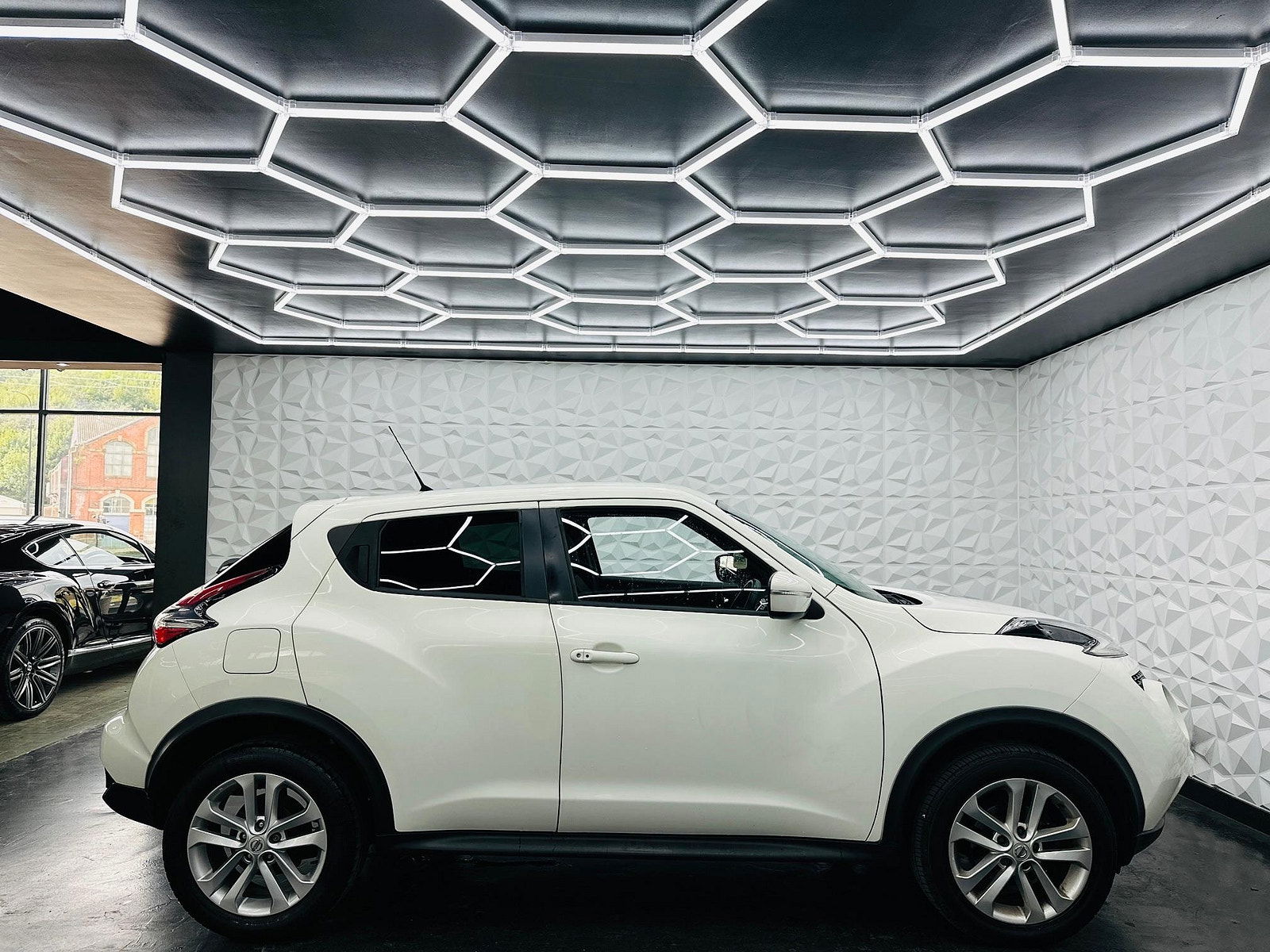 Nissan Juke 1.5 dCi N-Connecta Euro 6 (s/s) 5dr 5dr Manual 2017