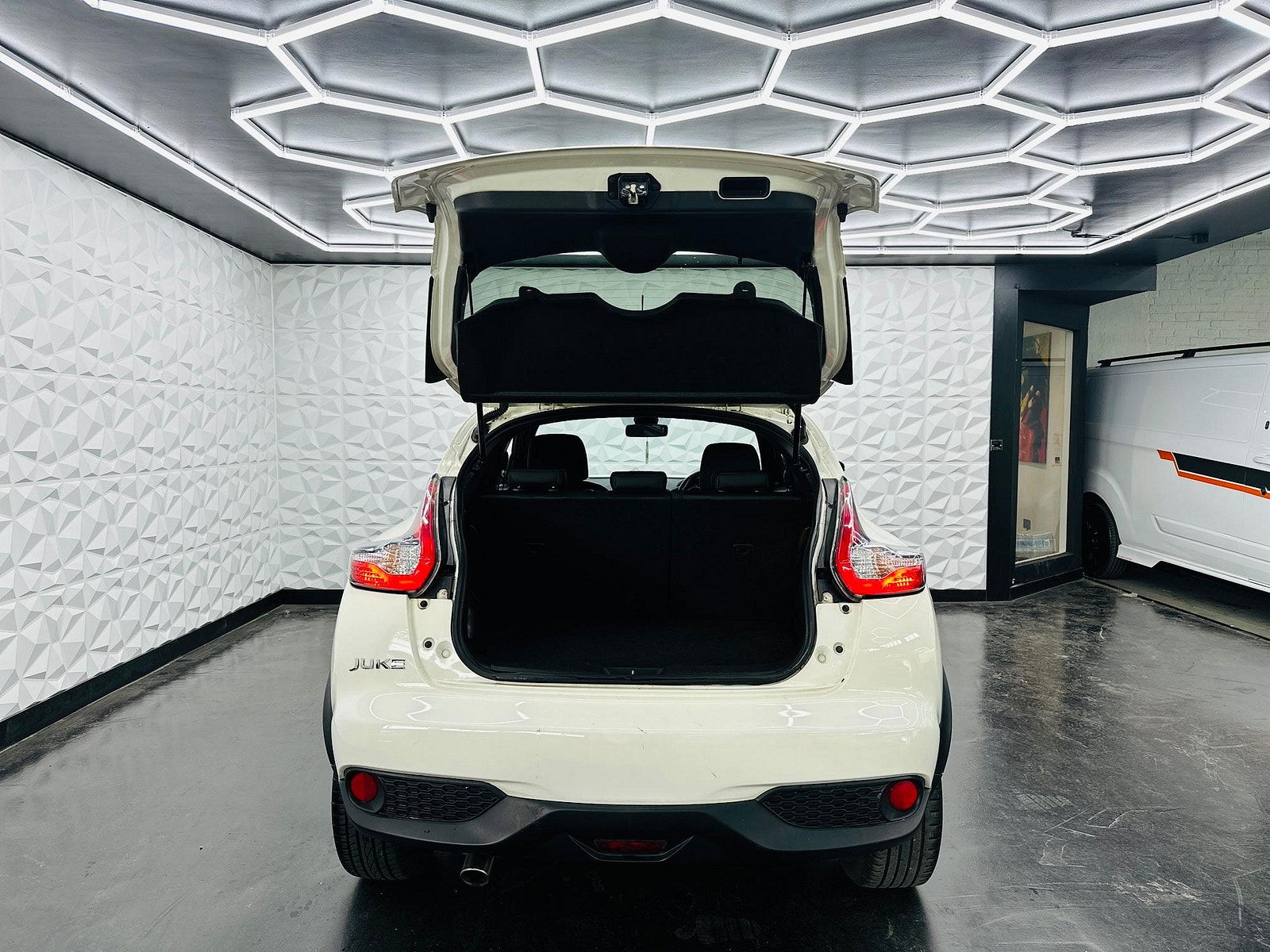 Nissan Juke 1.5 dCi N-Connecta Euro 6 (s/s) 5dr 5dr Manual 2017