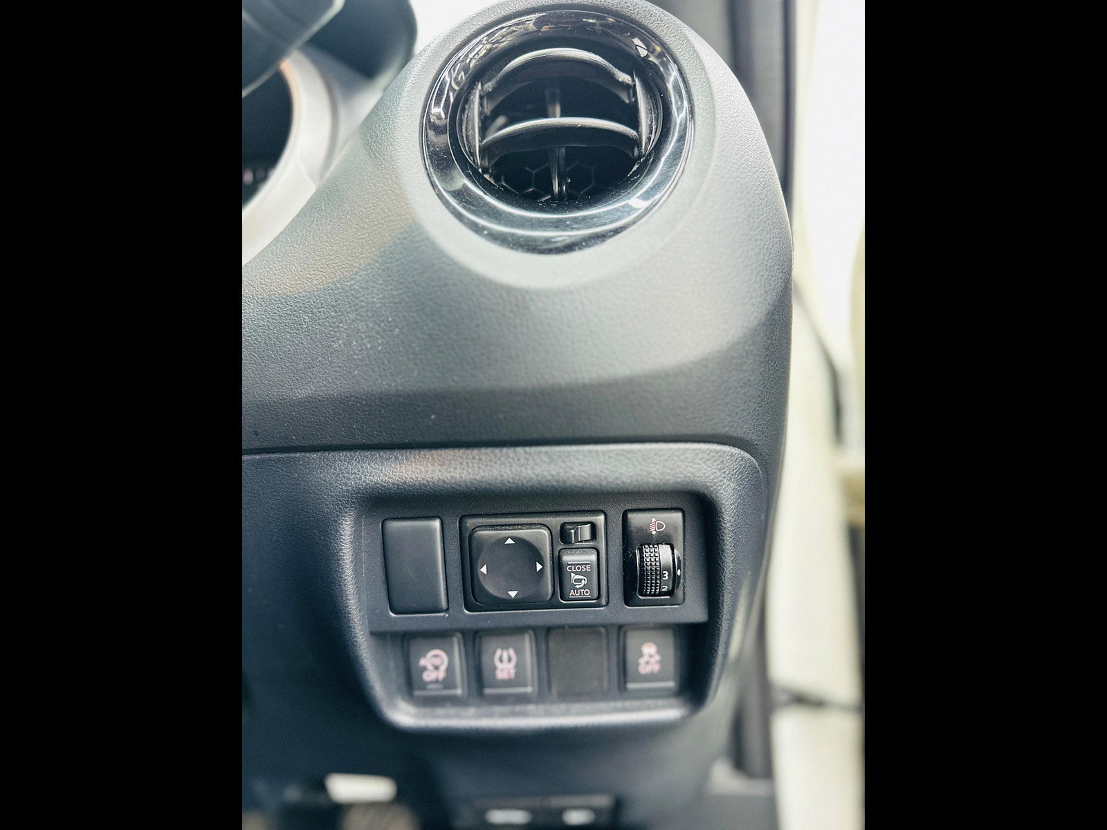 Nissan Juke 1.5 dCi N-Connecta Euro 6 (s/s) 5dr 5dr Manual 2017