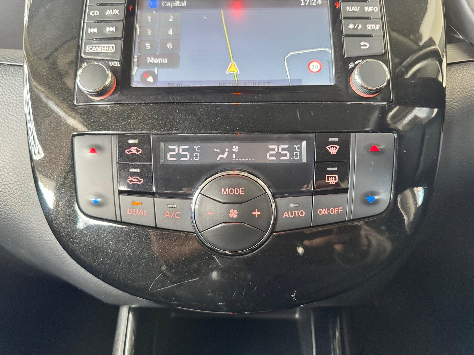 Nissan Pulsar 1.5 dCi Tekna Euro 5 (s/s) 5dr 5dr Manual 2014