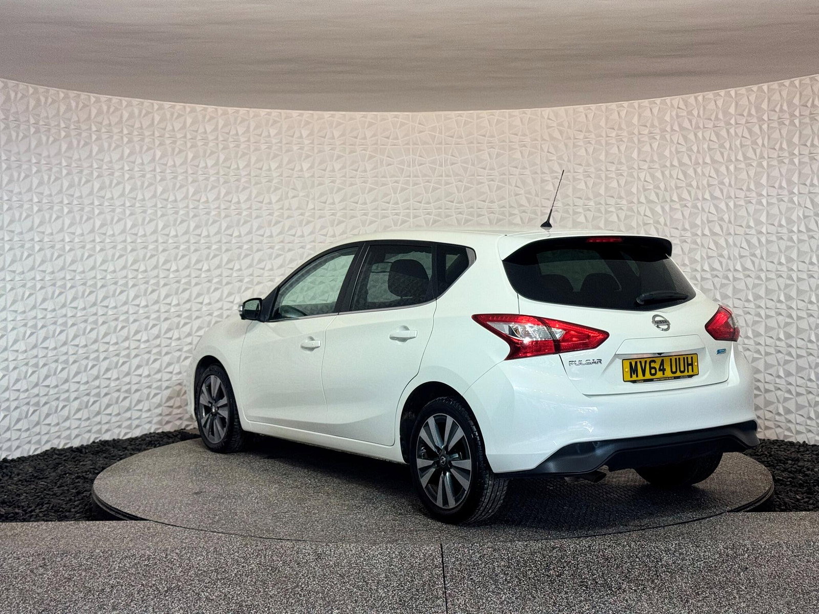Nissan Pulsar 1.5 dCi Tekna Euro 5 (s/s) 5dr 5dr Manual 2014