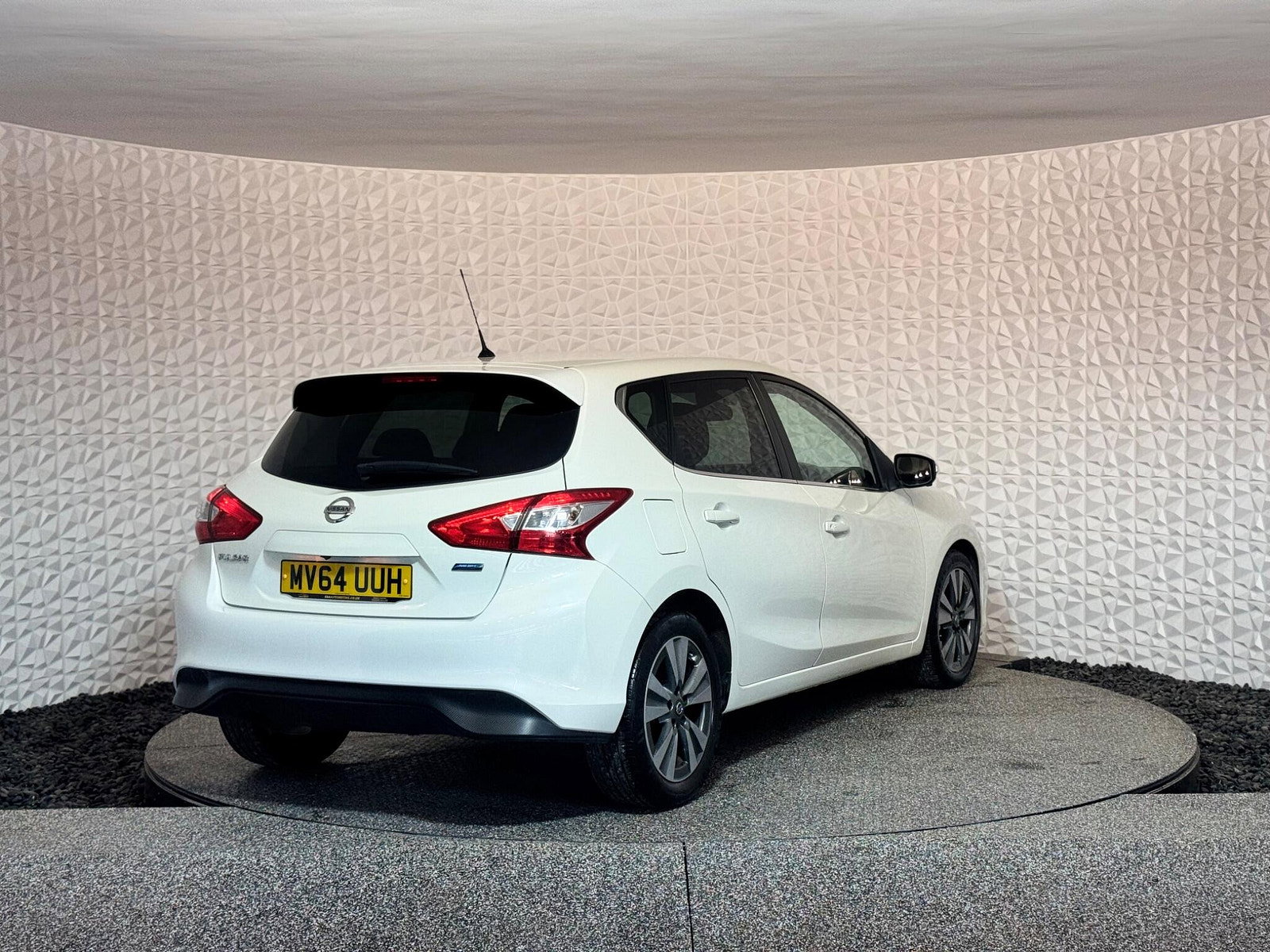 Nissan Pulsar 1.5 dCi Tekna Euro 5 (s/s) 5dr 5dr Manual 2014