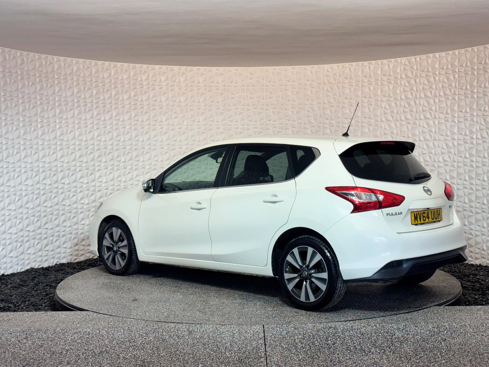 Nissan Pulsar 1.5 dCi Tekna Euro 5 (s/s) 5dr 5dr Manual 2014