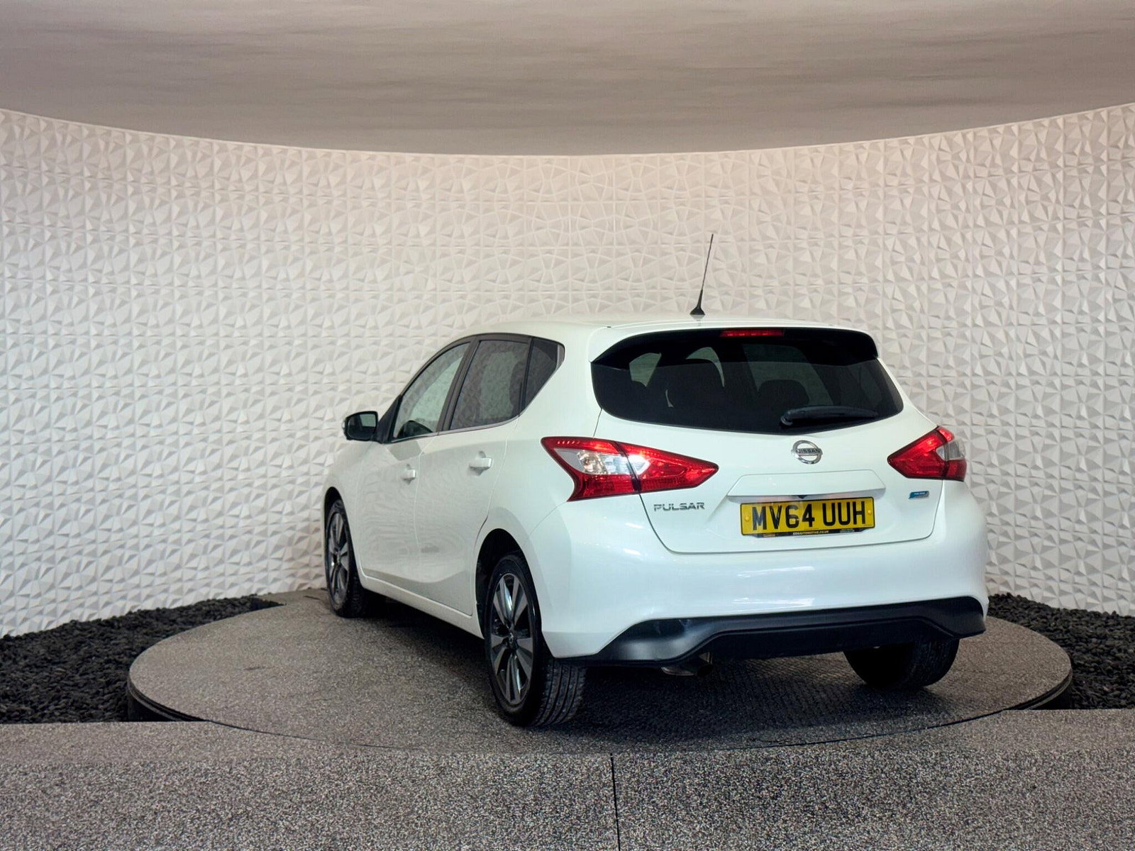 Nissan Pulsar 1.5 dCi Tekna Euro 5 (s/s) 5dr 5dr Manual 2014