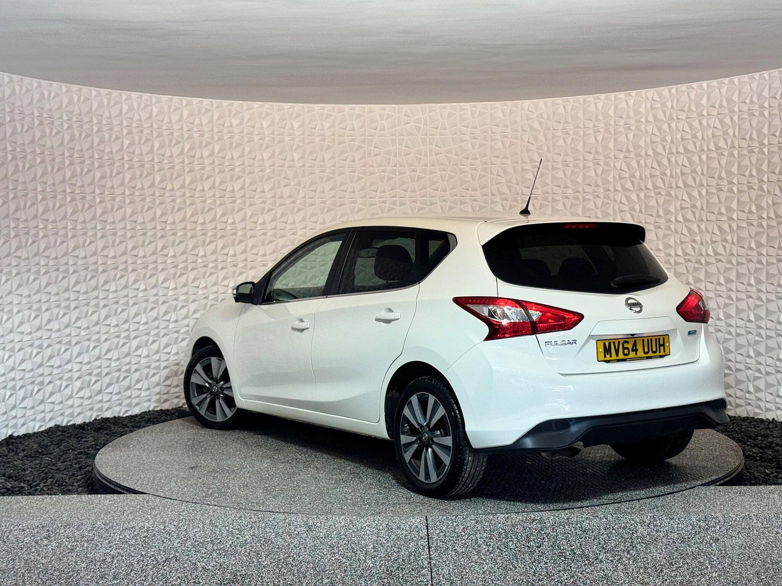 Nissan Pulsar 1.5 dCi Tekna Euro 5 (s/s) 5dr 5dr Manual 2014