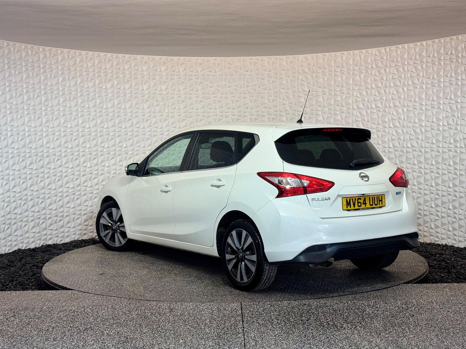 Nissan Pulsar 1.5 dCi Tekna Euro 5 (s/s) 5dr 5dr Manual 2014