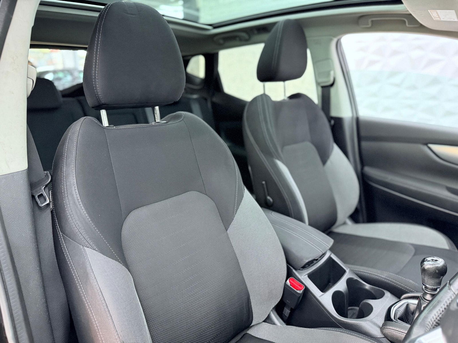 Nissan Qashqai 1.5 dCi N-Connecta Euro 6 (s/s) 5dr 5dr Manual 2017