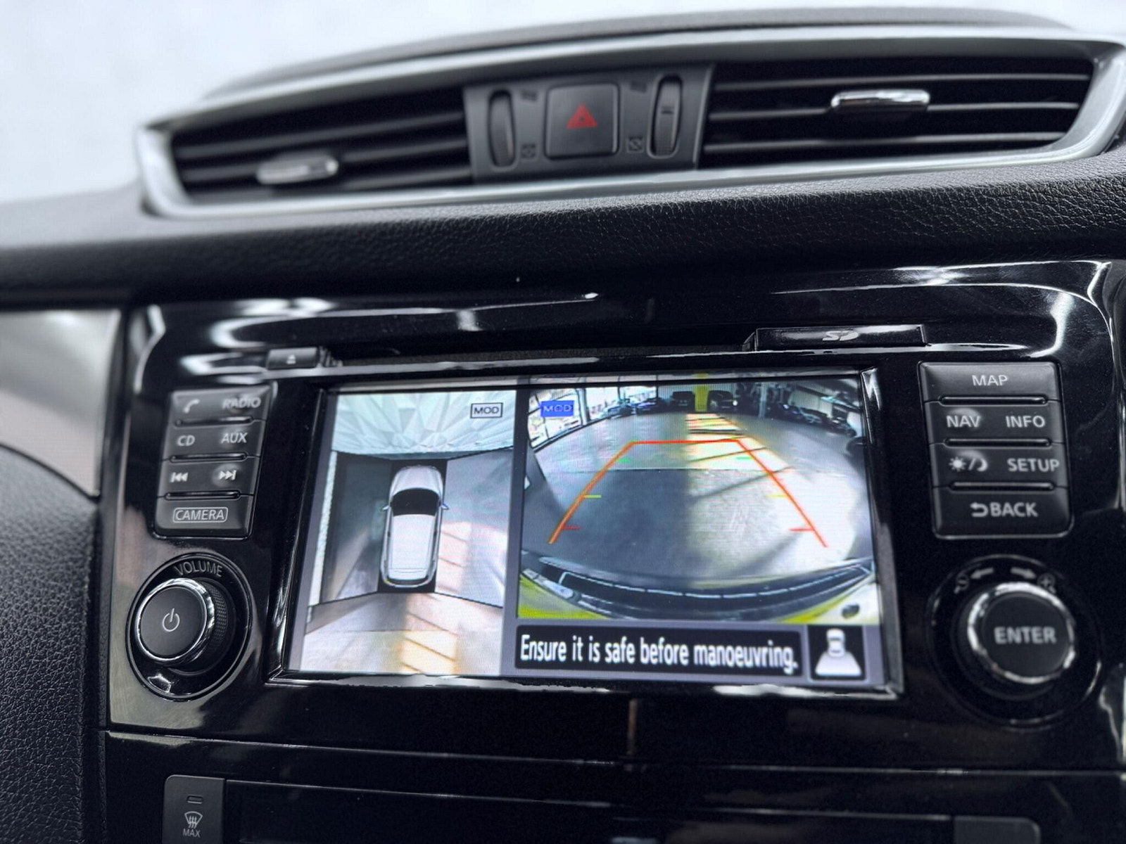 Nissan Qashqai 1.5 dCi N-Connecta Euro 6 (s/s) 5dr 5dr Manual 2017