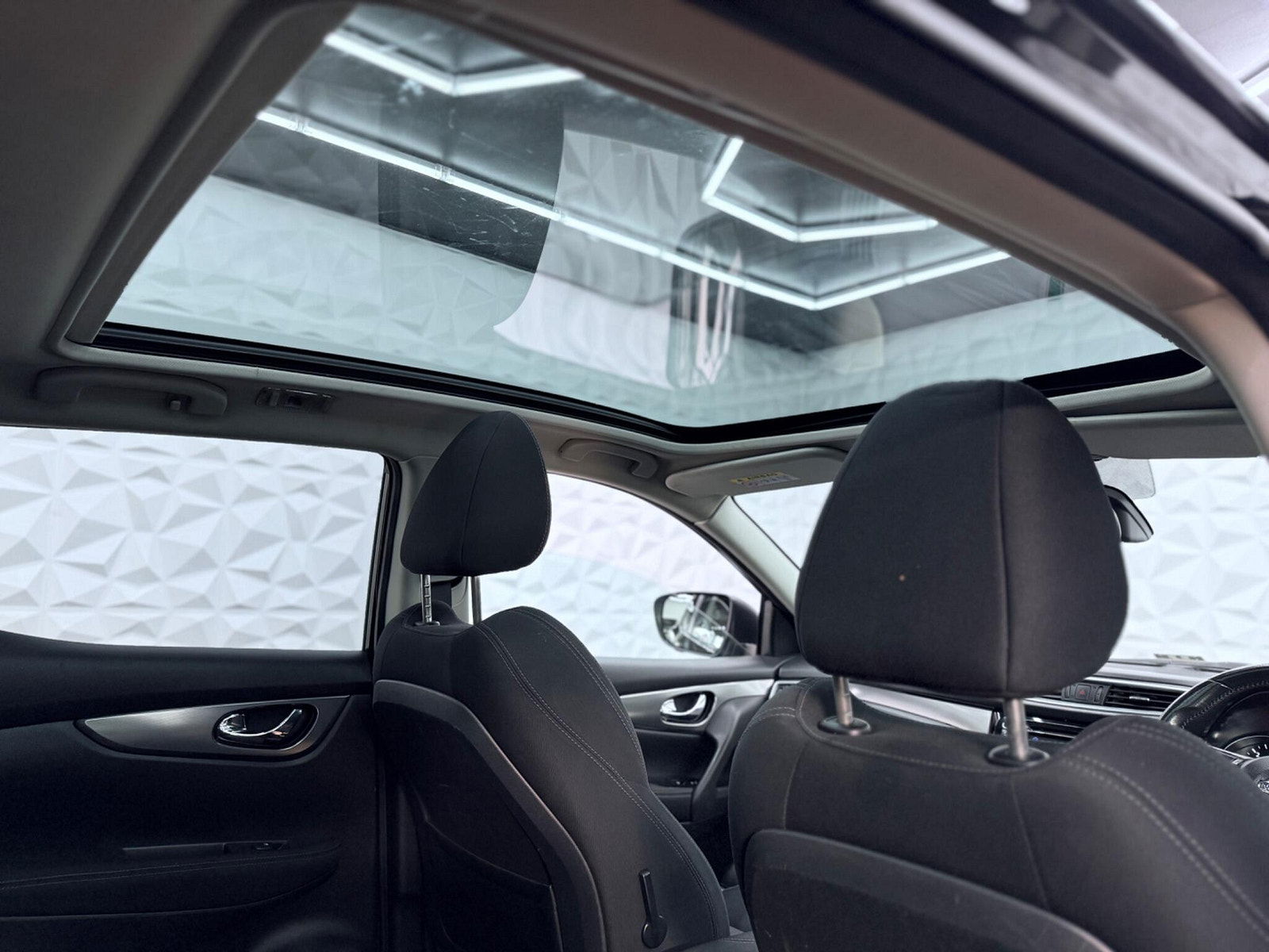 Nissan Qashqai 1.5 dCi N-Connecta Euro 6 (s/s) 5dr 5dr Manual 2017