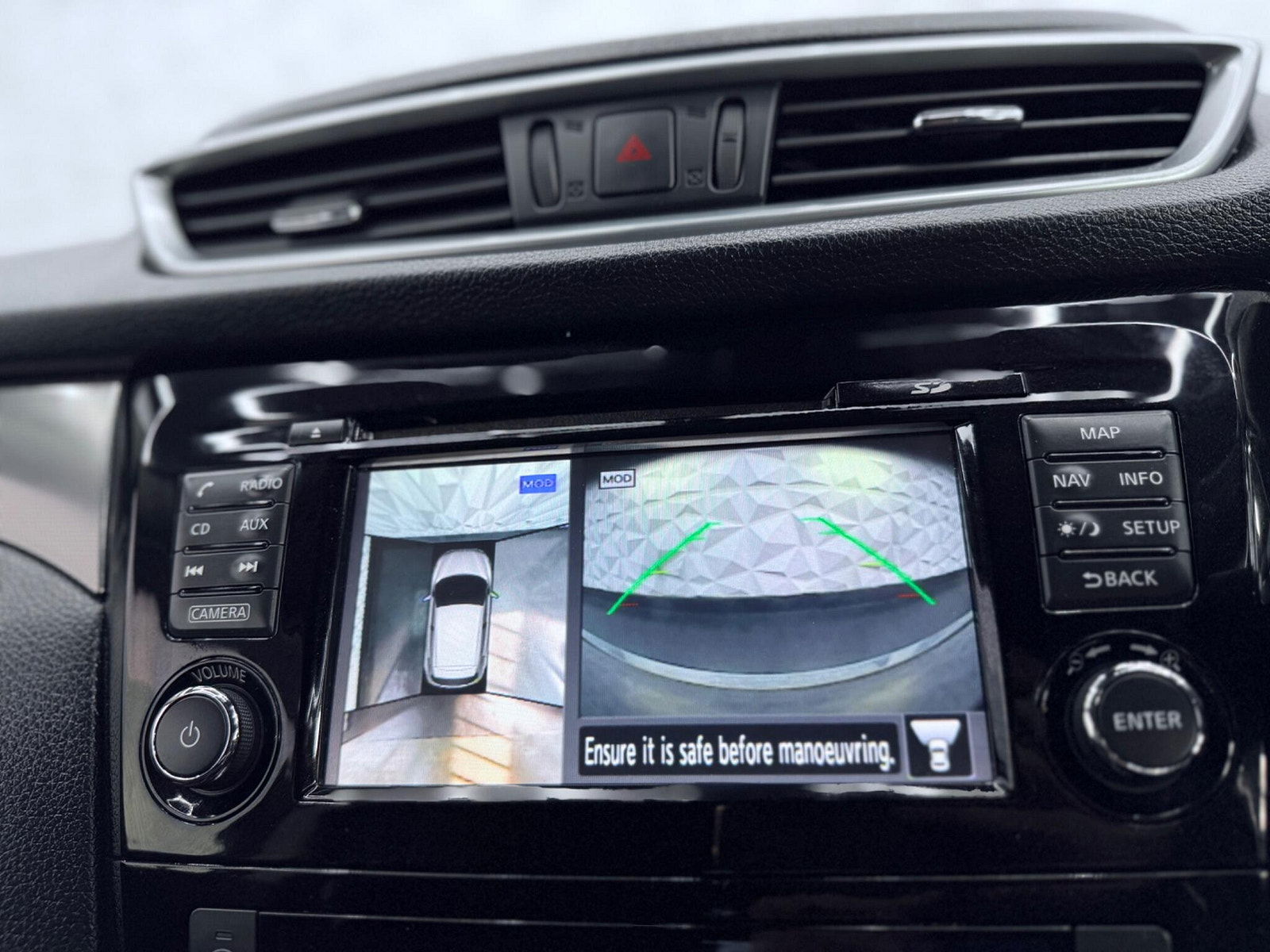 Nissan Qashqai 1.5 dCi N-Connecta Euro 6 (s/s) 5dr 5dr Manual 2017