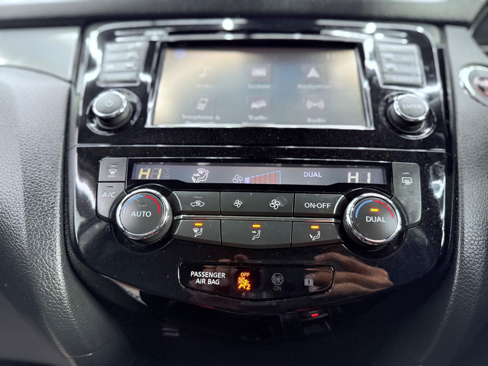 Nissan Qashqai 1.5 dCi N-Connecta Euro 6 (s/s) 5dr 5dr Manual 2017