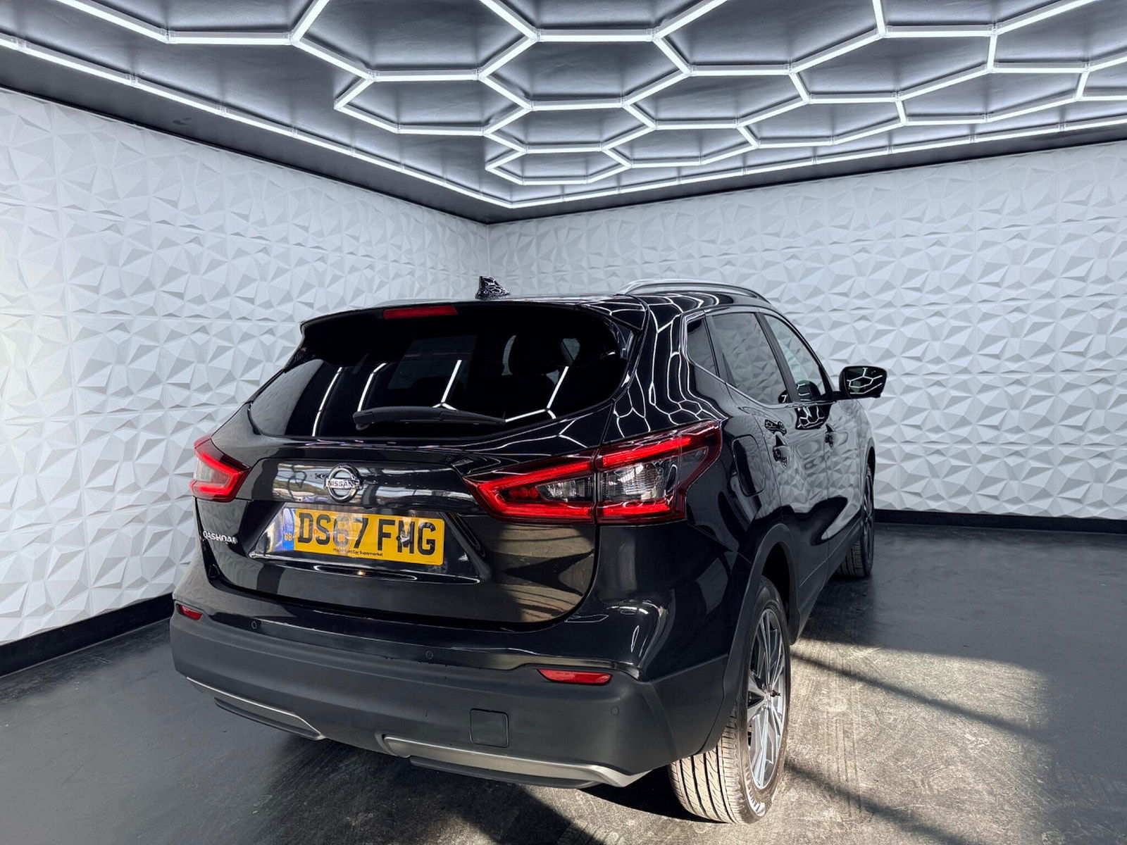 Nissan Qashqai 1.5 dCi N-Connecta Euro 6 (s/s) 5dr 5dr Manual 2017