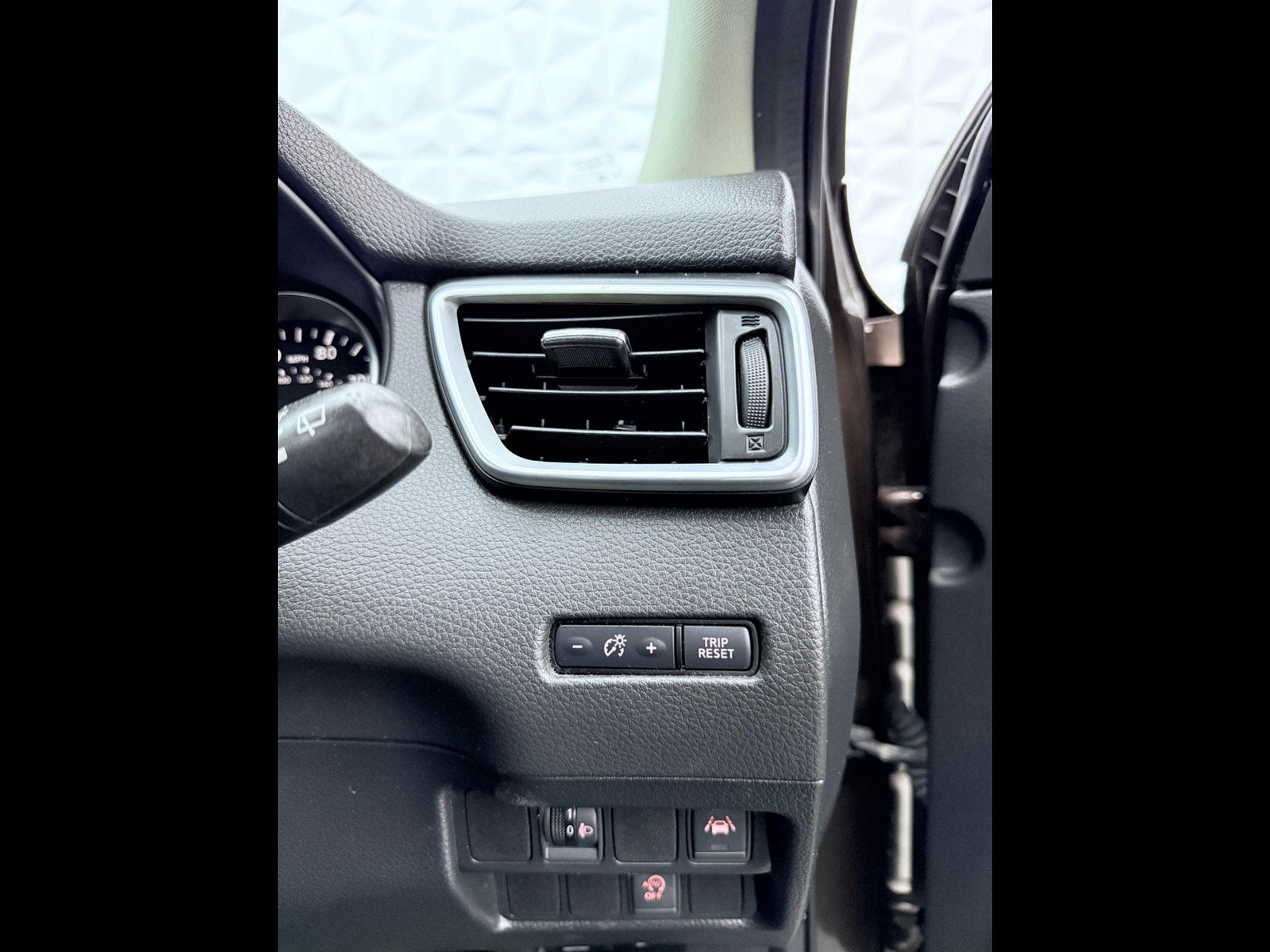 Nissan Qashqai 1.5 dCi N-Connecta Euro 6 (s/s) 5dr 5dr Manual 2017