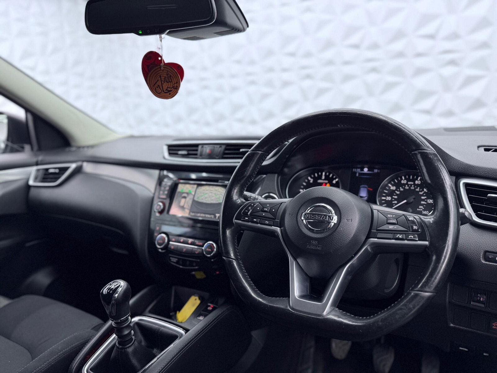 Nissan Qashqai 1.5 dCi N-Connecta Euro 6 (s/s) 5dr 5dr Manual 2017