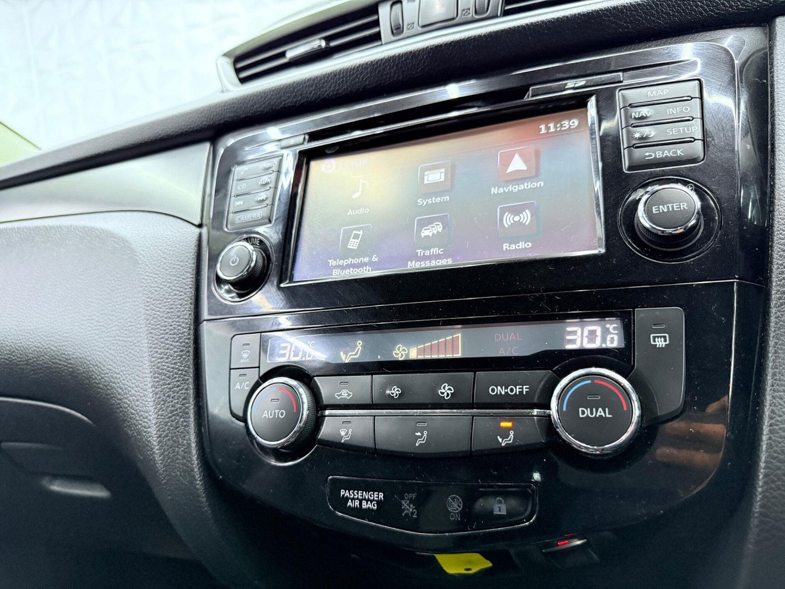 Nissan Qashqai 1.5 dCi N-Connecta Euro 6 (s/s) 5dr 5dr Manual 2017