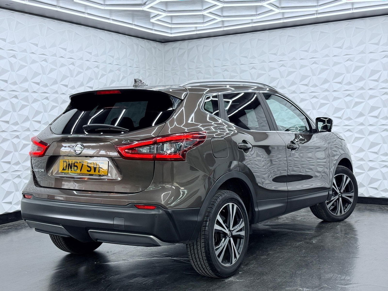 Nissan Qashqai 1.5 dCi N-Connecta Euro 6 (s/s) 5dr 5dr Manual 2017