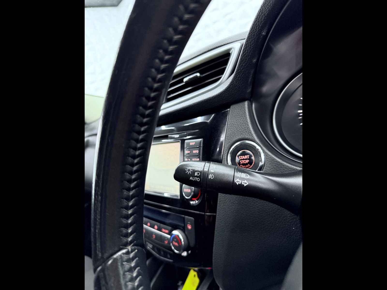 Nissan Qashqai 1.5 dCi N-Connecta Euro 6 (s/s) 5dr 5dr Manual 2017