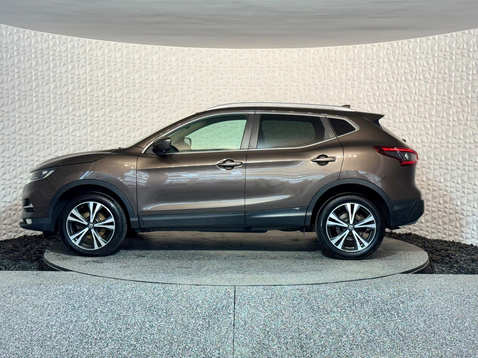 Nissan Qashqai 1.5 dCi N-Connecta Euro 6 (s/s) 5dr 5dr Manual 2017