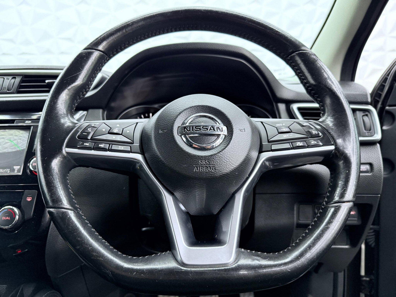 Nissan Qashqai 1.5 dCi N-Connecta Euro 6 (s/s) 5dr 5dr Manual 2017