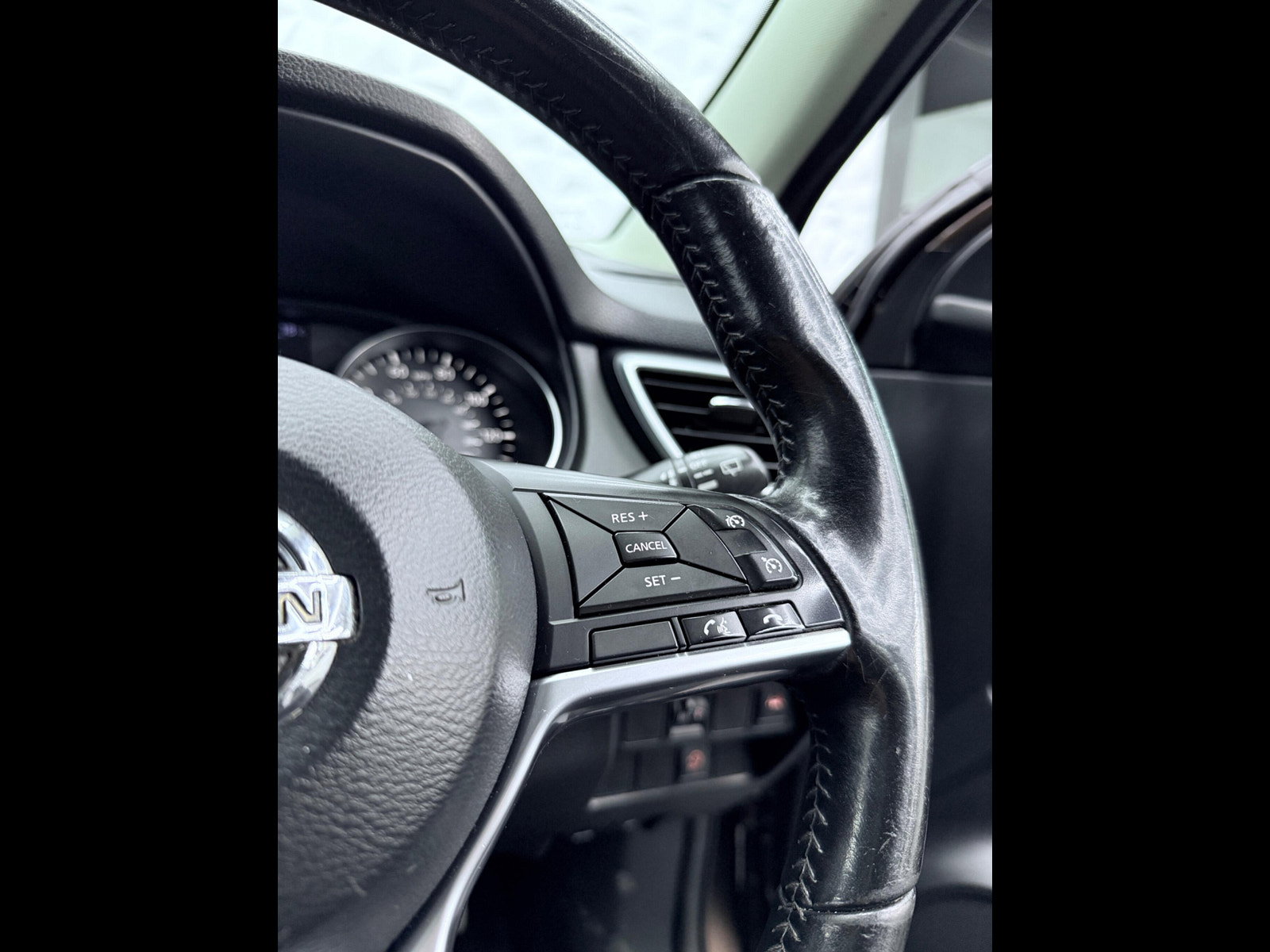 Nissan Qashqai 1.5 dCi N-Connecta Euro 6 (s/s) 5dr 5dr Manual 2017