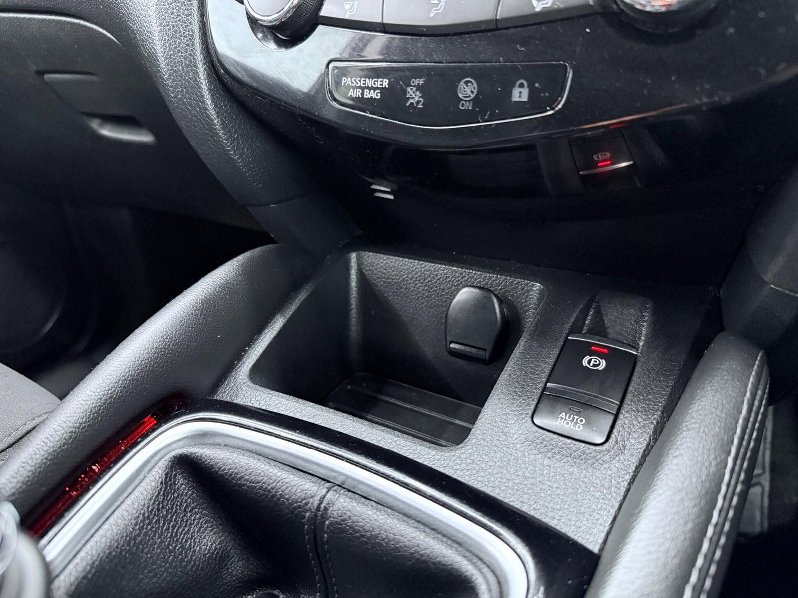 Nissan Qashqai 1.5 dCi N-Connecta Euro 6 (s/s) 5dr 5dr Manual 2017