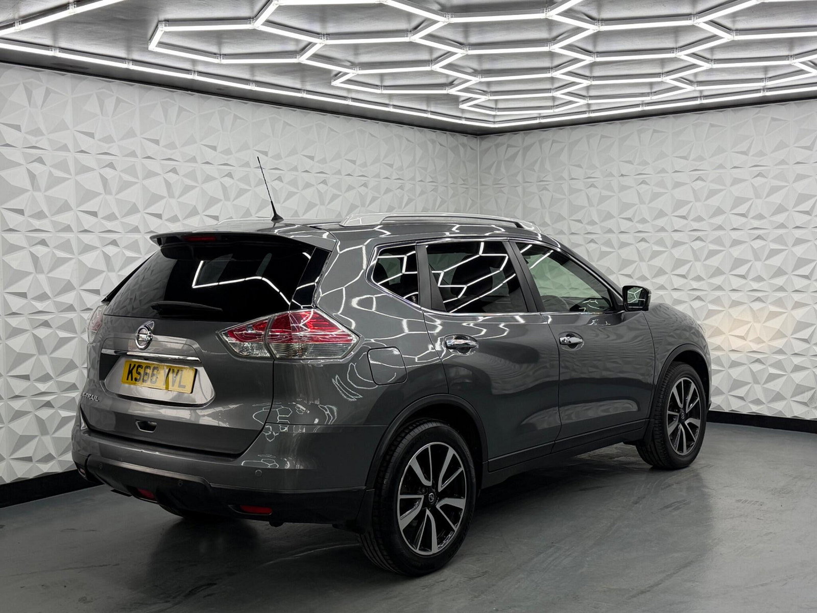 Nissan X-Trail 1.6 dCi n-tec XTRON Euro 6 (s/s) 5dr 5dr Automatic 2016