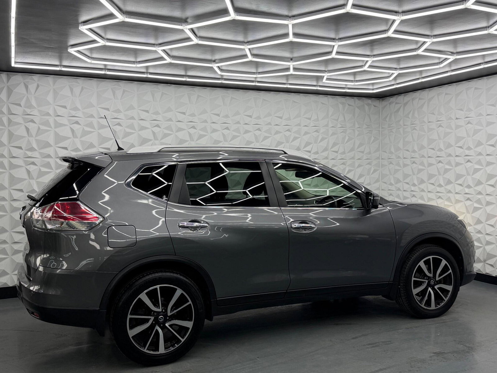 Nissan X-Trail 1.6 dCi n-tec XTRON Euro 6 (s/s) 5dr 5dr Automatic 2016