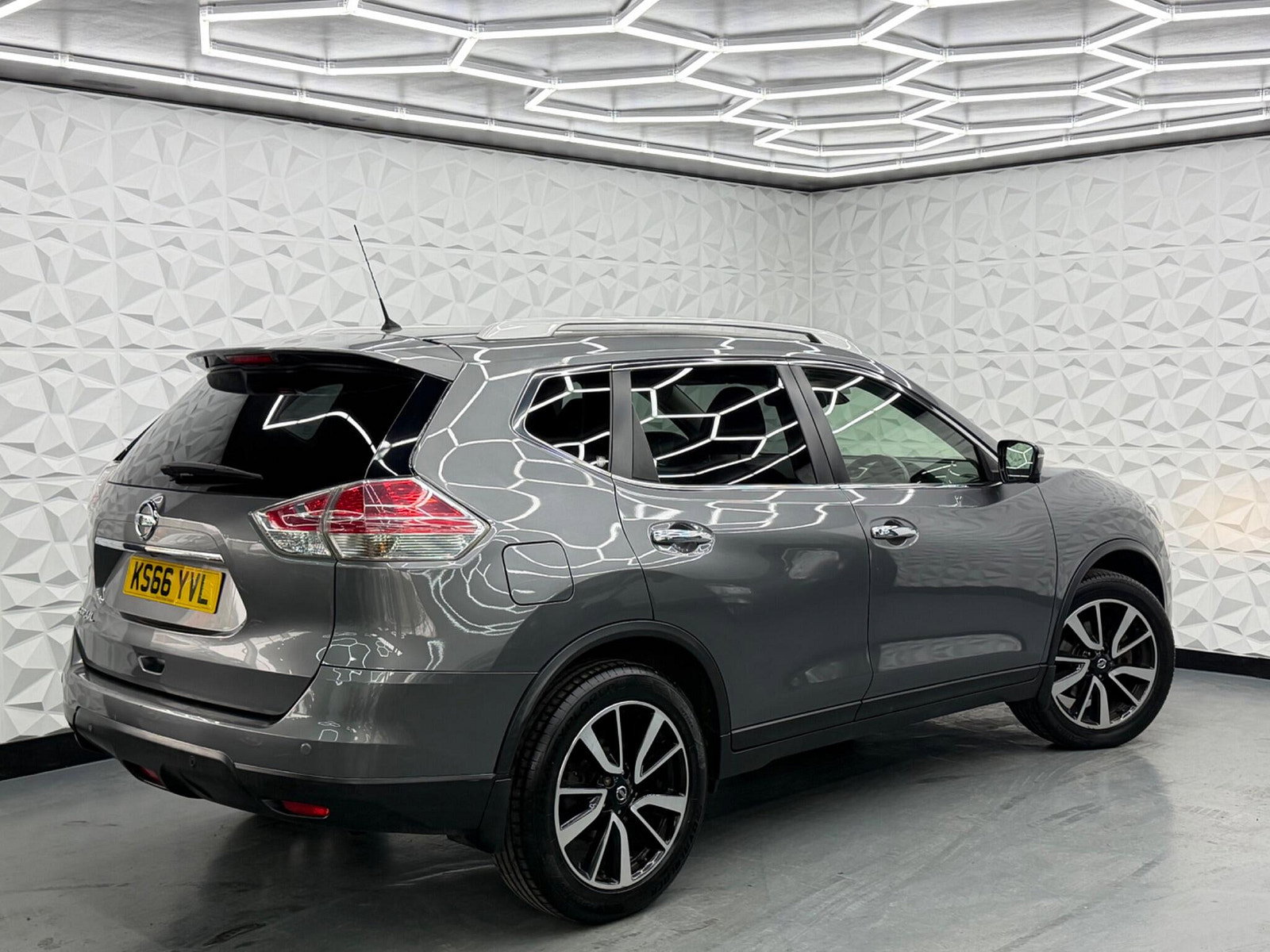 Nissan X-Trail 1.6 dCi n-tec XTRON Euro 6 (s/s) 5dr 5dr Automatic 2016