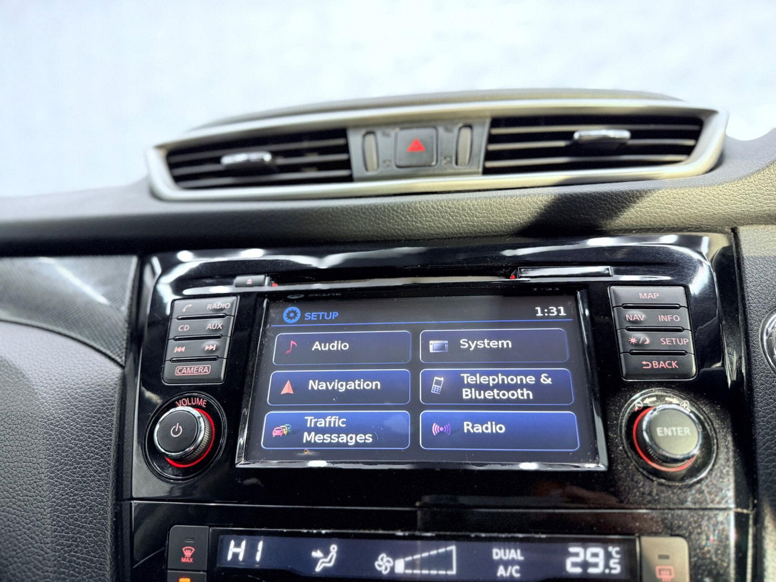 Nissan X-Trail 1.6 dCi Tekna 4WD Euro 5 (s/s) 5dr 5dr Manual 2014