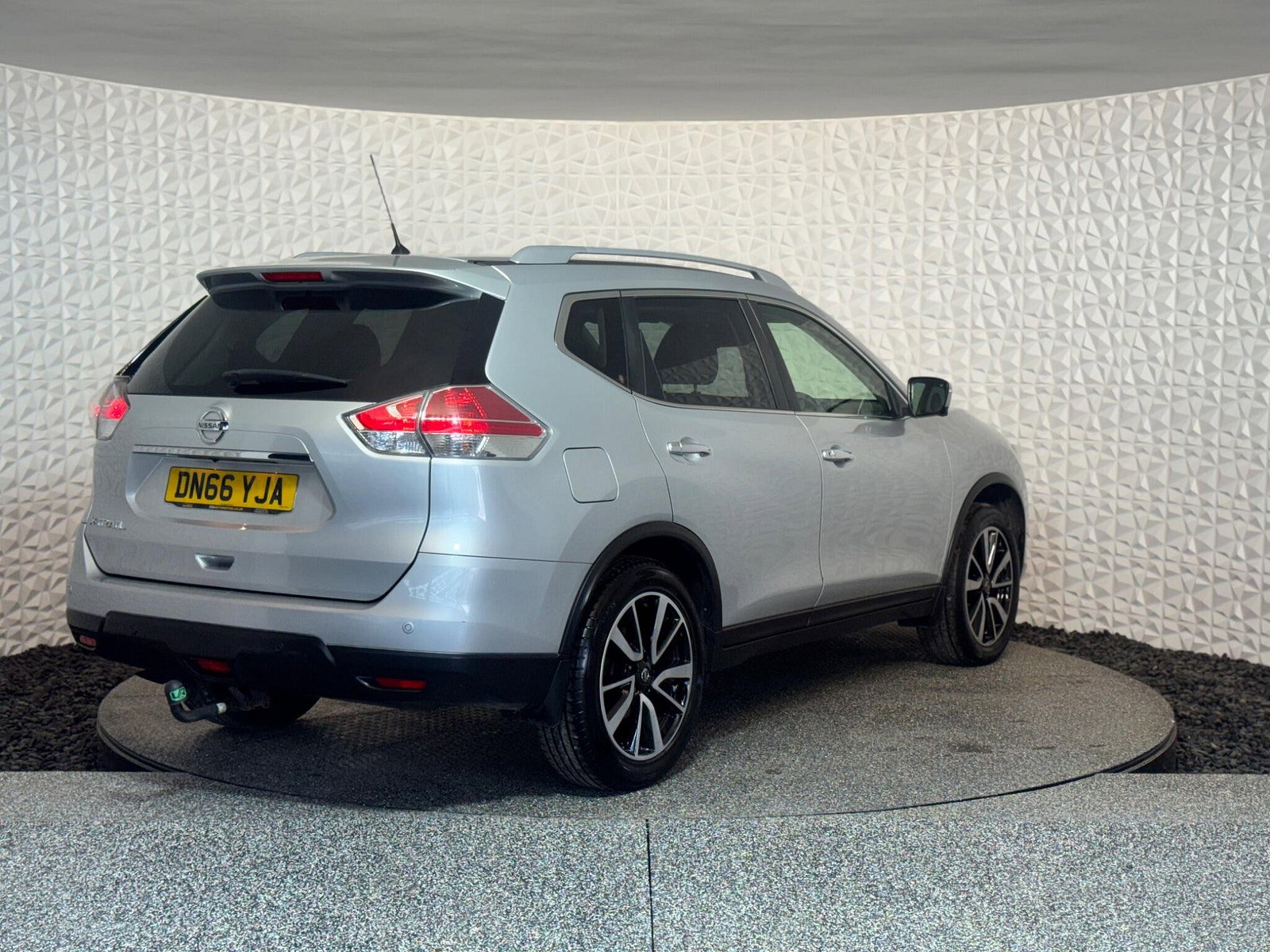 Nissan X-Trail 1.6 dCi Tekna 4WD Euro 6 (s/s) 5dr 5dr Manual 2016