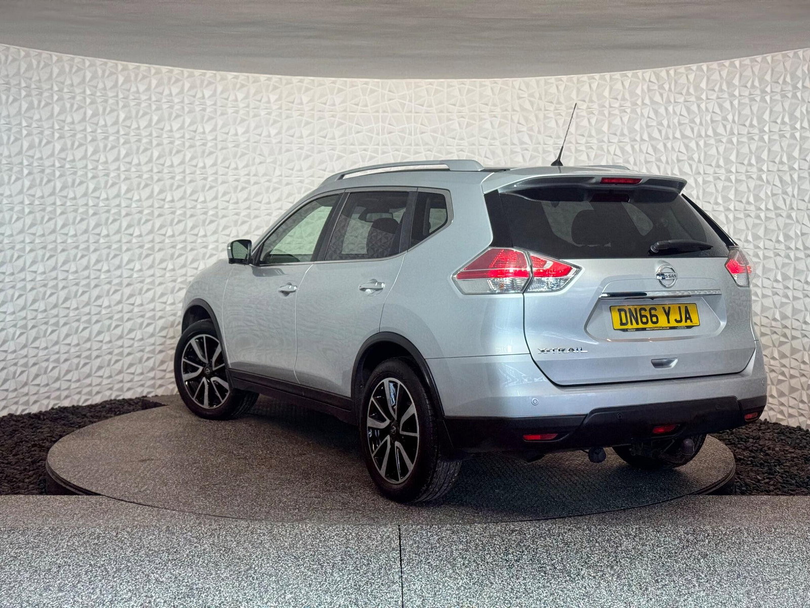 Nissan X-Trail 1.6 dCi Tekna 4WD Euro 6 (s/s) 5dr 5dr Manual 2016