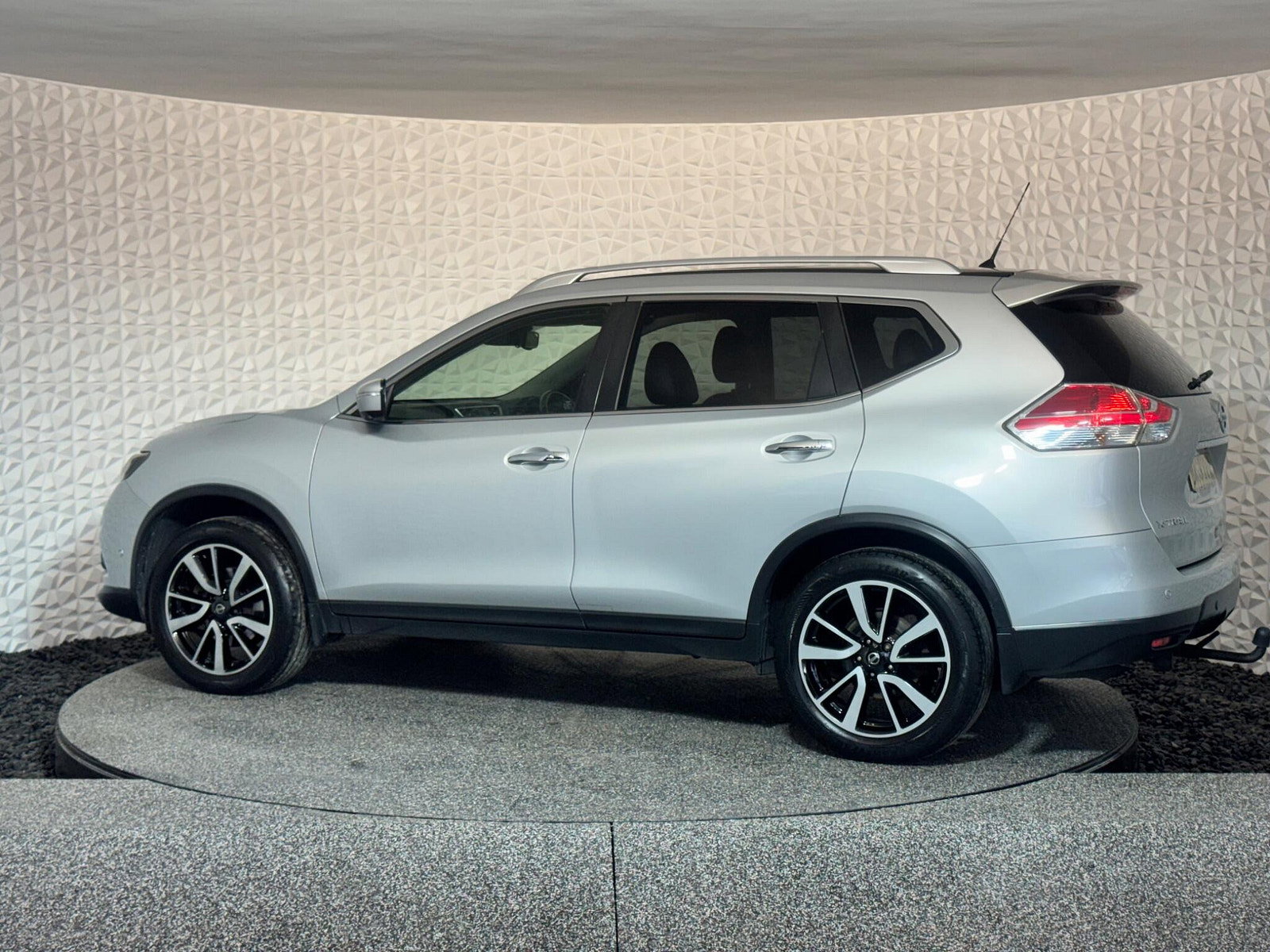 Nissan X-Trail 1.6 dCi Tekna 4WD Euro 6 (s/s) 5dr 5dr Manual 2016